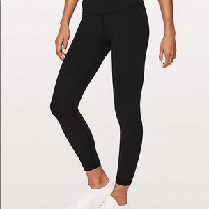 lululemon | Black Wunder Under 7/8 Crops